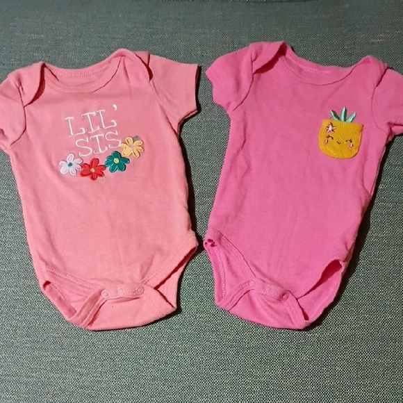 Baby Girls Mixed Short-Sleeve Onesie Bundle - Pink, Gray, Floral - Picture 2 of 10